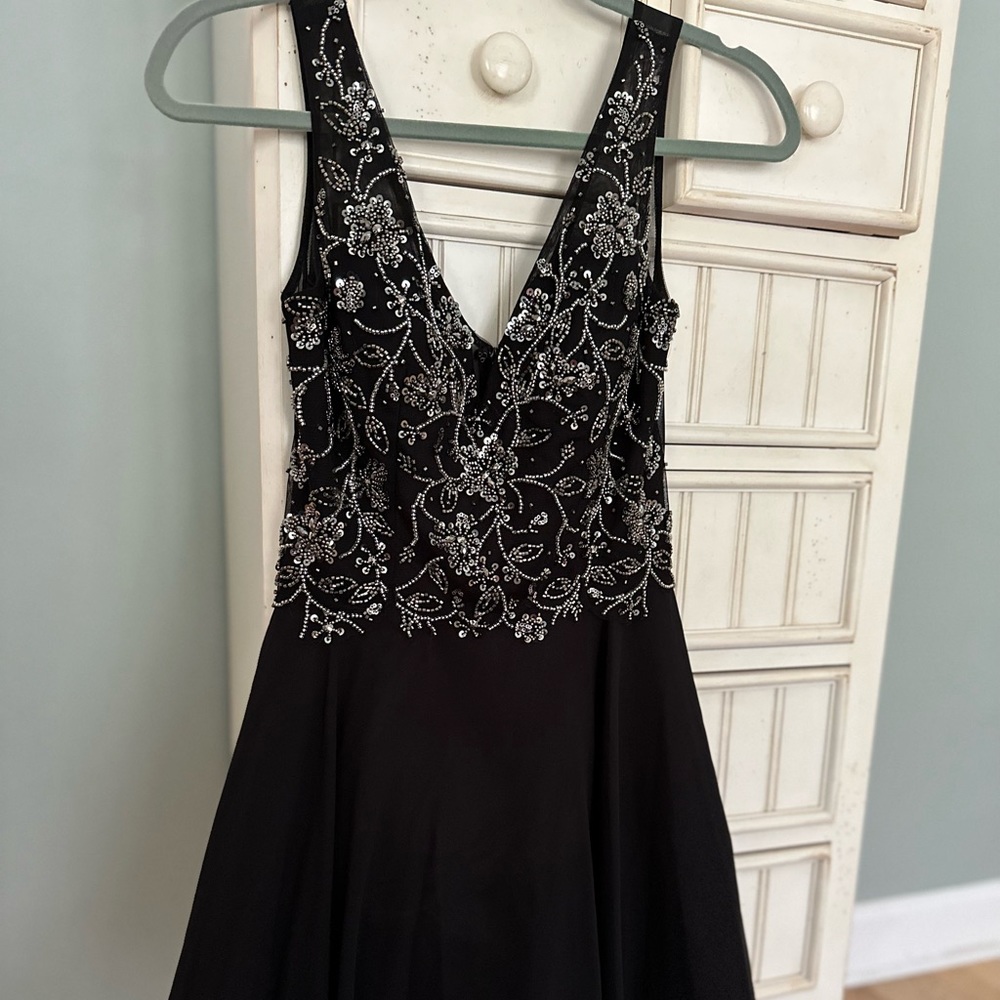 Gianni Bini Beaded Cocktail | formal | Prom Dress Size 1